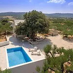 Dubrava - Heated Pool & Olive Grove Retreat I Brac Island Villa