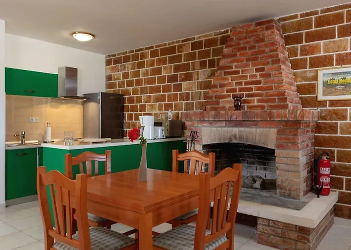 Dubrava Peaceful Getaway In An Olive Grove With Heated Pool * Pucisca