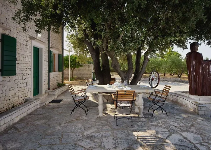 Dubrava Peaceful Getaway In An Olive Grove With Heated Pool
