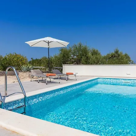 Dubrava Peaceful Getaway In An Olive Grove With Heated Pool