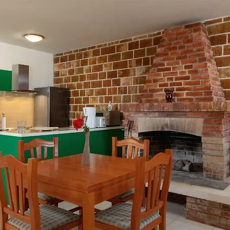 Dubrava Peaceful Getaway In An Olive Grove With Heated Pool Villa Pucisca