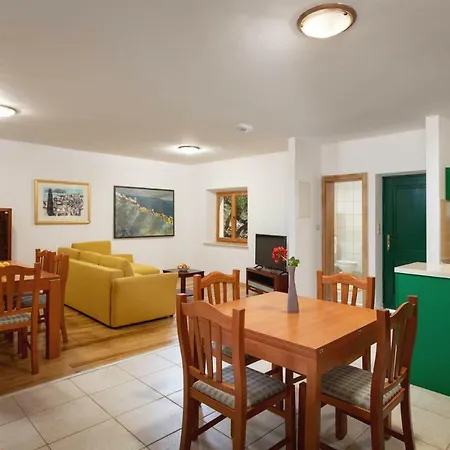 Villa Dubrava Peaceful Getaway In An Olive Grove With Heated Pool *