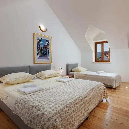 Βίλα Dubrava - Heated Pool & Olive Grove Retreat I Brac Island *