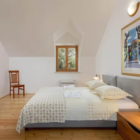 Βίλα Dubrava - Heated Pool & Olive Grove Retreat I Brac Island *