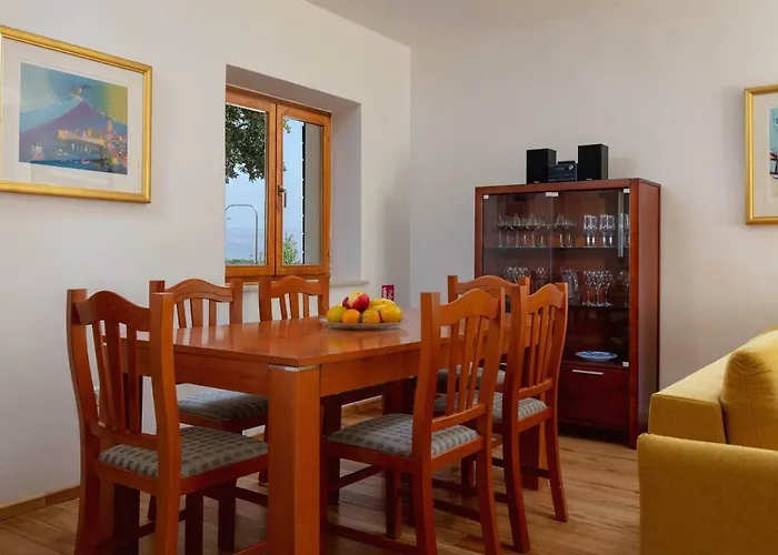 Dubrava Peaceful Getaway In An Olive Grove With Heated Pool Вилла Пучишча
