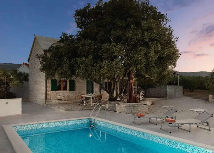 Dubrava Peaceful Getaway In An Olive Grove With Heated Pool Вилла